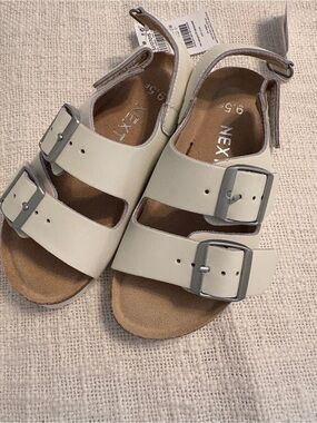 NWT Kid’s next White Double-Buckle Slingback Sandals US size 10.5